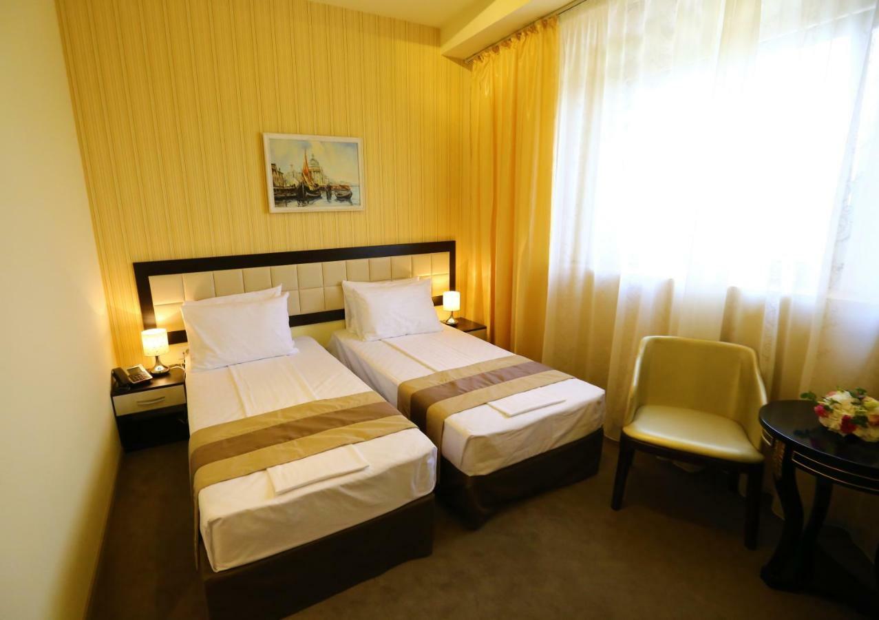 Best Western Plus Briston Отопени Стая снимка