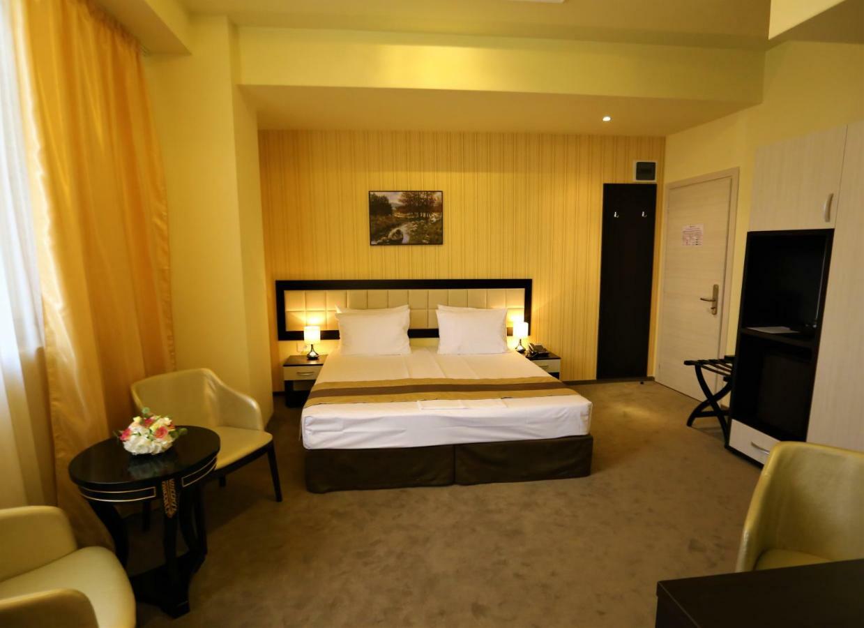 Best Western Plus Briston Отопени Стая снимка